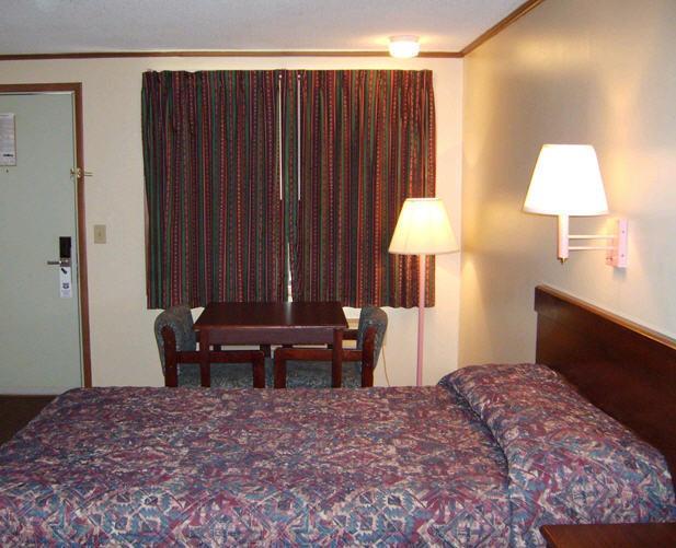 Budgetel Inn & Suites 콜럼버스 외부 사진